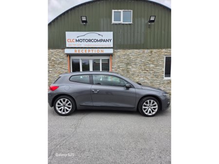 2012 Volkswagen Scirocco - thumbnail 2