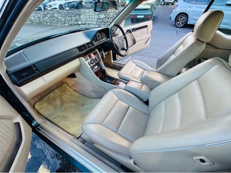 1995 Mercedes-Benz E Class E 320 COUPE AUTO €12,950 thumbnail