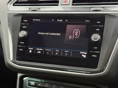 2020 Volkswagen Tiguan 2.0 TDI 150HP R-Line thumbnail