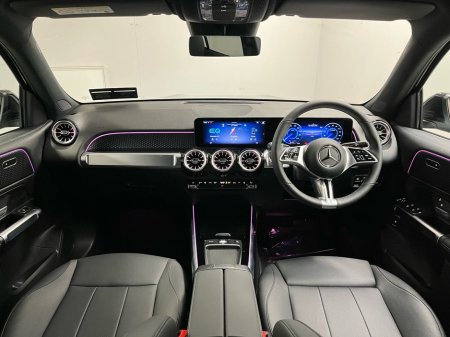 2025 Mercedes-Benz EQB 250+ Sport Executive - Reversing Camera - Ambient Lighting - Sat Nav - Climate Control - Heated Seats - Apple CarPlay/Android Auto