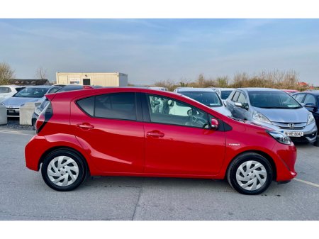 2019 Toyota Aqua - thumbnail 4