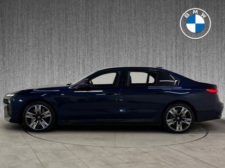 2024 BMW 7 Series - thumbnail 3