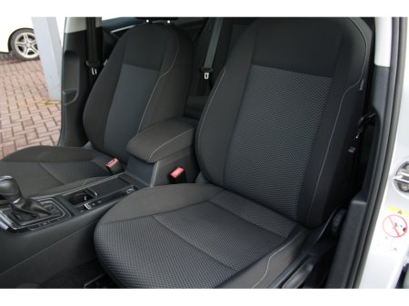 2018 Volkswagen Golf 1.2TSI COMFORTLINE PLUS WITH ONLY 40,000 KMS // BRAND NEW 18 INCH GTI ALLOYS // BUY WITH CONFIDENC AA AND SIMI APPROVED DEALER 2025 // FINANCE ARRANGED // ALL TRADE INS WELCOME // €19,950 thumbnail