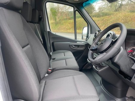 2026 Mercedes-Benz Sprinter 315 MWB High Roof BASE thumbnail