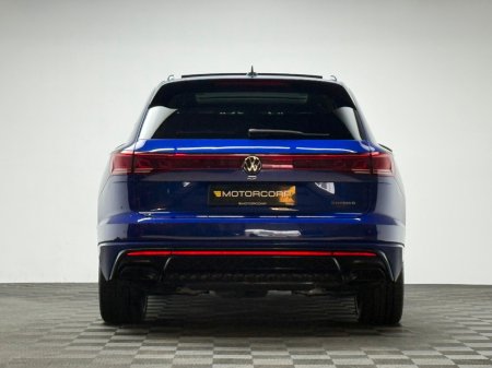 2025 Volkswagen Touareg - thumbnail 6