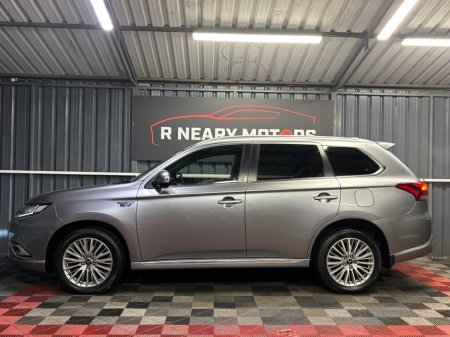 2018 Mitsubishi Outlander - thumbnail 5