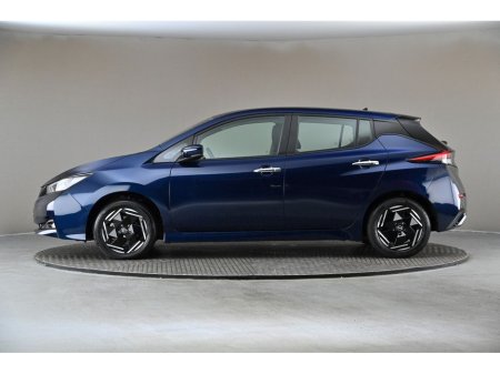 2023 Nissan Leaf - thumbnail 11