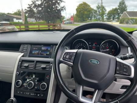 2018 Land Rover Discovery - thumbnail 13