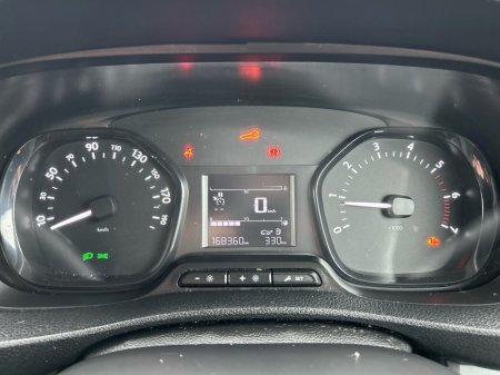 2020 Opel Vivaro L2H1 2.0 D 120PS DIESEL 5DR thumbnail