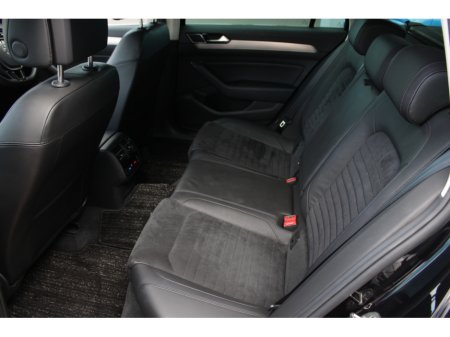 2018 Volkswagen Passat - thumbnail 20