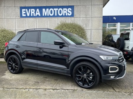 2022 Volkswagen T-Roc STYLE BLACK EDITION AUTOMATIC 2.0 DIESEL //ADAPTIVE CRUISE CONTROL//KEYLESS ENTRY//REVERSE CAMERA// thumbnail