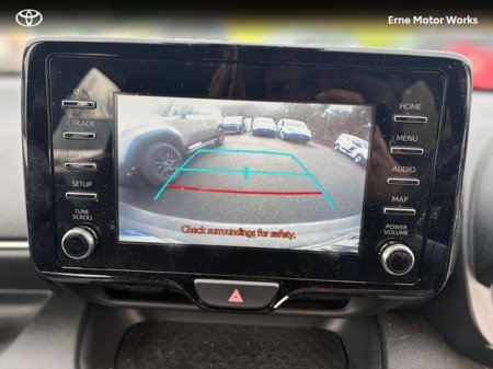 2023 Toyota Yaris YARIS 1.5 HYBRID LUNA €22,950 thumbnail