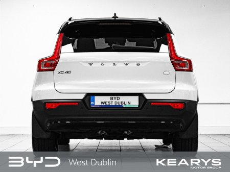 2022 Volvo XC40 XC40 RECHARGE (231hp) €28,490 thumbnail