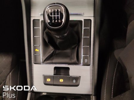 2023 Skoda Superb AMBITION 2.0 TDI 150HP 5DR €32,250 thumbnail