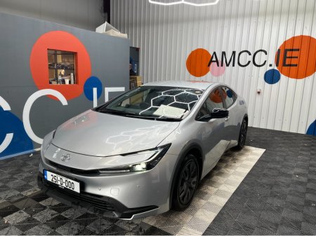 2025 Toyota Prius - thumbnail 5