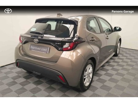 2024 Toyota Yaris - view 2