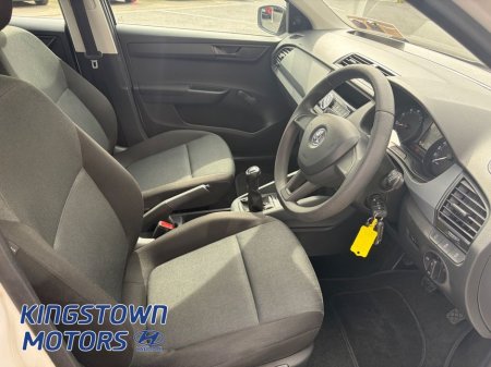 2016 Skoda Fabia - thumbnail 5