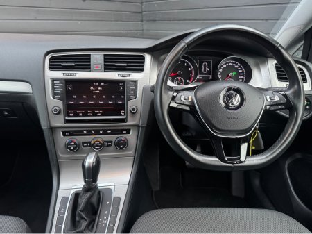 2016 Volkswagen Golf 1.2 TSI AUTO 5DR €13,995 thumbnail