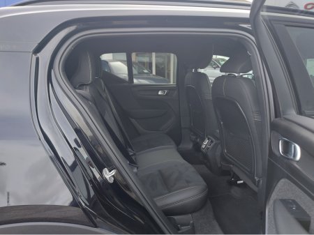 2024 Volvo XC40 - thumbnail 16