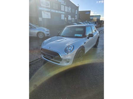 2018 MINI Hatch XS52 4DR COOPER// STUNNING CAR IRSIH CAR FROM NEW FULL MAIN DEALER SERVICE HISTORY €14,950 thumbnail