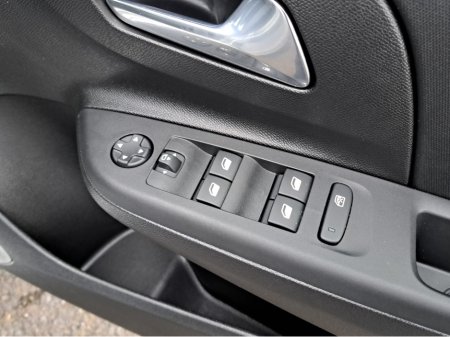 2026 Opel Corsa ELEGANCE 1.2TURBO 100BHP **5 YEARS WARRANTY** €26,500 thumbnail