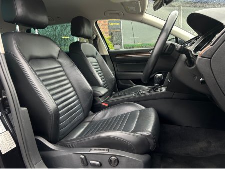 2016 Volkswagen Passat - thumbnail 22