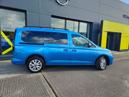 2023 Volkswagen Caddy Maxi Life - thumbnail 4