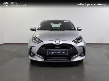 2025 Toyota Yaris - thumbnail 4