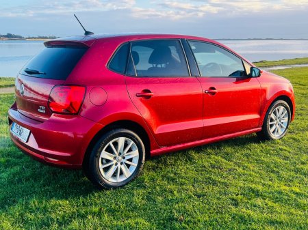 2015 Volkswagen Polo DBA-6RCJZ €11,950 thumbnail