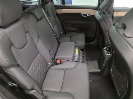2025 Volvo XC90 - thumbnail 17