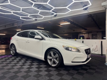 2013 Volvo V40 1.6 T4 180PS R-DESIGN POWERSHIFT DCT €10,950 thumbnail
