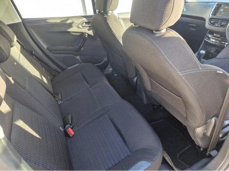 2015 Peugeot 208 - thumbnail 15