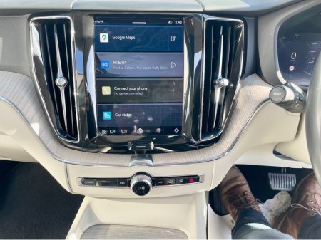 2023 Volvo XC60 T6 RECHARGE PHEV PLUS DARK AWD AUTO 5DR €39,995 thumbnail