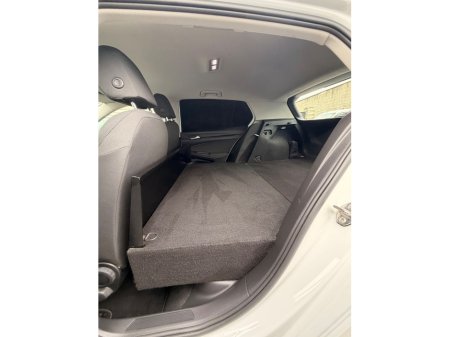 2021 Volkswagen Golf - thumbnail 11