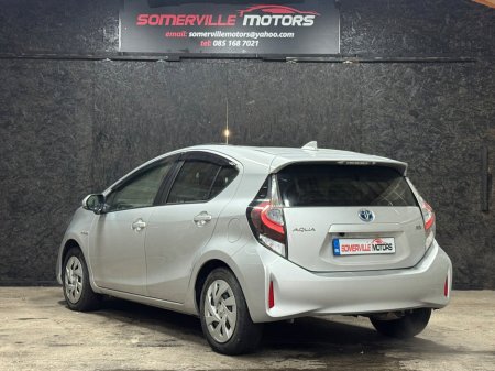 2019 Toyota Aqua - thumbnail 4