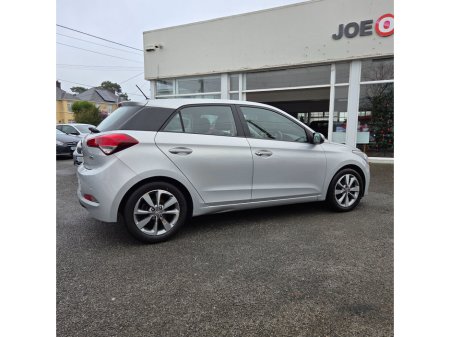2016 Hyundai i20 1.2 Deluxe €12,950 thumbnail