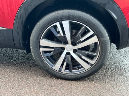 2019 Peugeot 3008 ALLURE 1.5 BLUE HDI 130 6 6.2 4DR €17,900 thumbnail