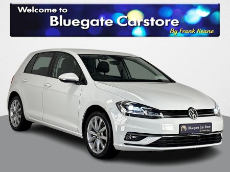 2019 Volkswagen Golf COMFORTLINE**TOUCHSCREEN MEDIA**APPLE CAR PLAY**REVERSE CAMERA**PARKING SENSORS**MULTIFUNCTIONAL STEERING WHEEL**CRUSIE CONTROL**DUAL CLIMATE**CLOTH SEATS**ELECTRIC WINDOWS**AIRCONDITIONING**ISOFIX** €19,495 thumbnail