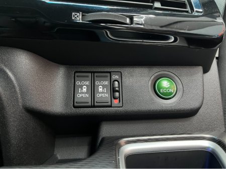 2021 Honda Stepwagon €31950 2021 HONDA STEPWAGON EHEV G SPADA SENSING 2.0 AUTOMATIC / CRUISE CONTROL / REVERSE CAMERA / AUTOMATIC DOORS / 7 SEATS €31,950 thumbnail