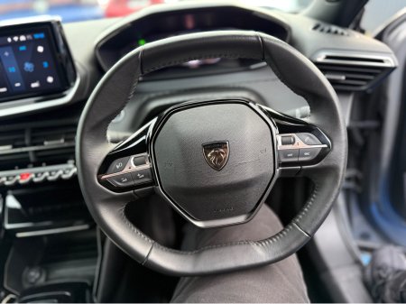 2024 Peugeot 2008 ALLURE - ELECTRIC - AUTO - 12M WARRANTY - CAR: 1601 thumbnail