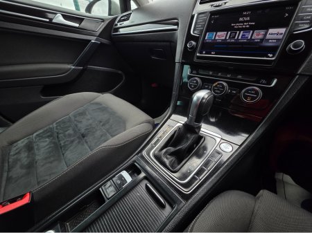 2017 Volkswagen Golf 1.4 TSI HIGHLINE  -REVERSE CAMERA - - CARPLAY - ANDROID AUTO- BLIND SPOT REAR TRAFFIC ASSIST - DISCOVER PRO €16,950 thumbnail