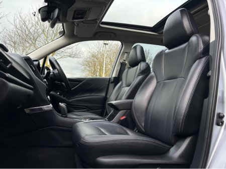 2023 Subaru Forester - thumbnail 10