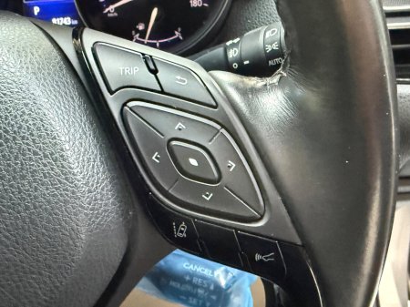 2017 Toyota C-HR - thumbnail 20