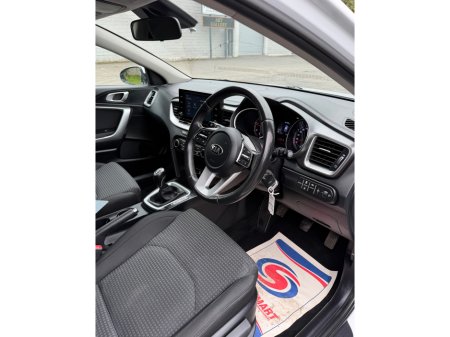 2022 Kia Ceed COMMERCIAL €13,983
