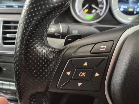 2015 Mercedes-Benz E Class - thumbnail 18