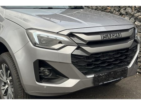 2025 Isuzu D-MAX - thumbnail 11