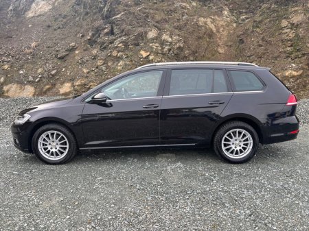 2020 Volkswagen Golf  €17,950 thumbnail