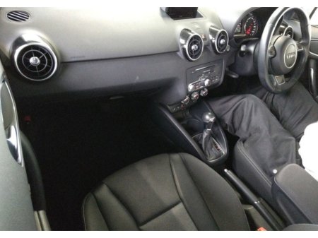 2018 Audi A1 - thumbnail 16