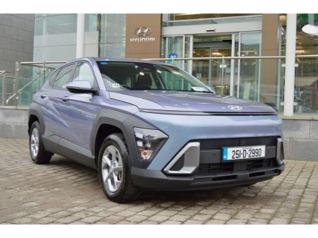 2025 Hyundai Kona 1.6 HYBRID Signature Auto €32,995 thumbnail