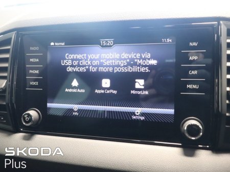 2024 Skoda Karoq 2.0TDI 150HP Sportline €38,950 thumbnail